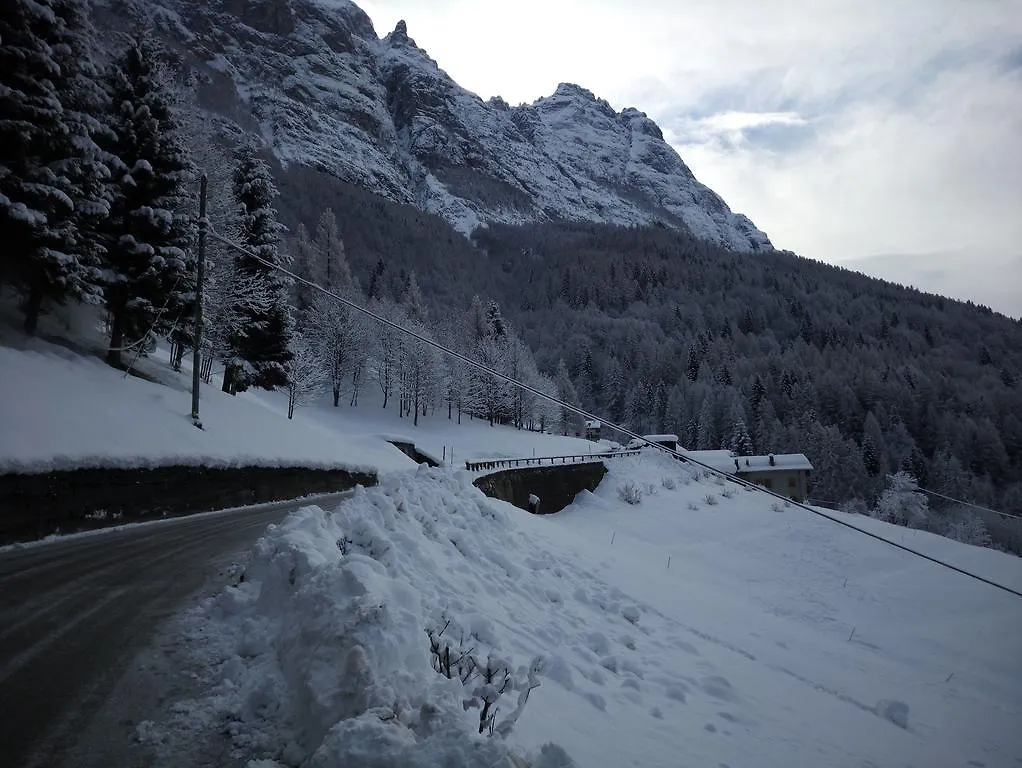 Holiday home Casa Alpina Villa Cencenighe Italy